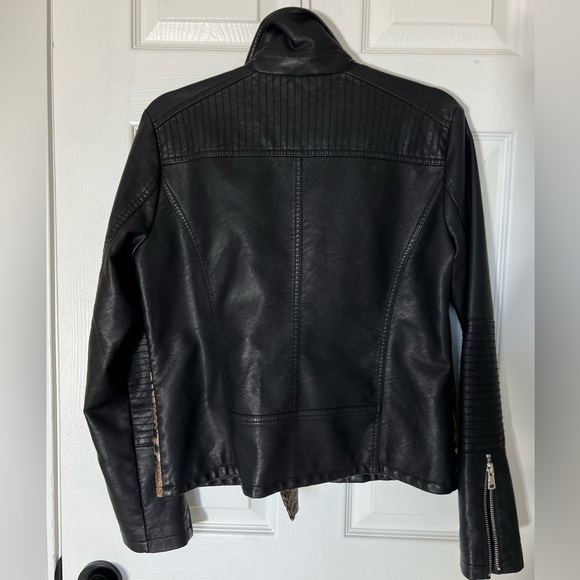 Baccini Black and Brown Animal Print Leopard Cheetah Faux Leather Moto Jacket - Picture 3 of 6